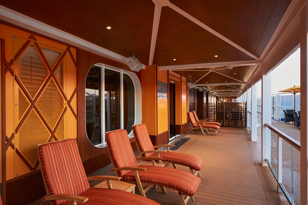 The Library Bar: Outdoor Seating